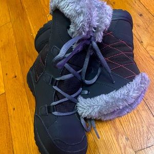 Kids Columbia Boot- Size 1
